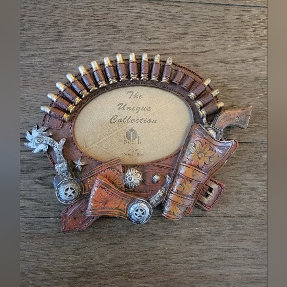 The Unique Collection Old West Cowboys 3D 6 Shooter Spurs Holster Picture Frame